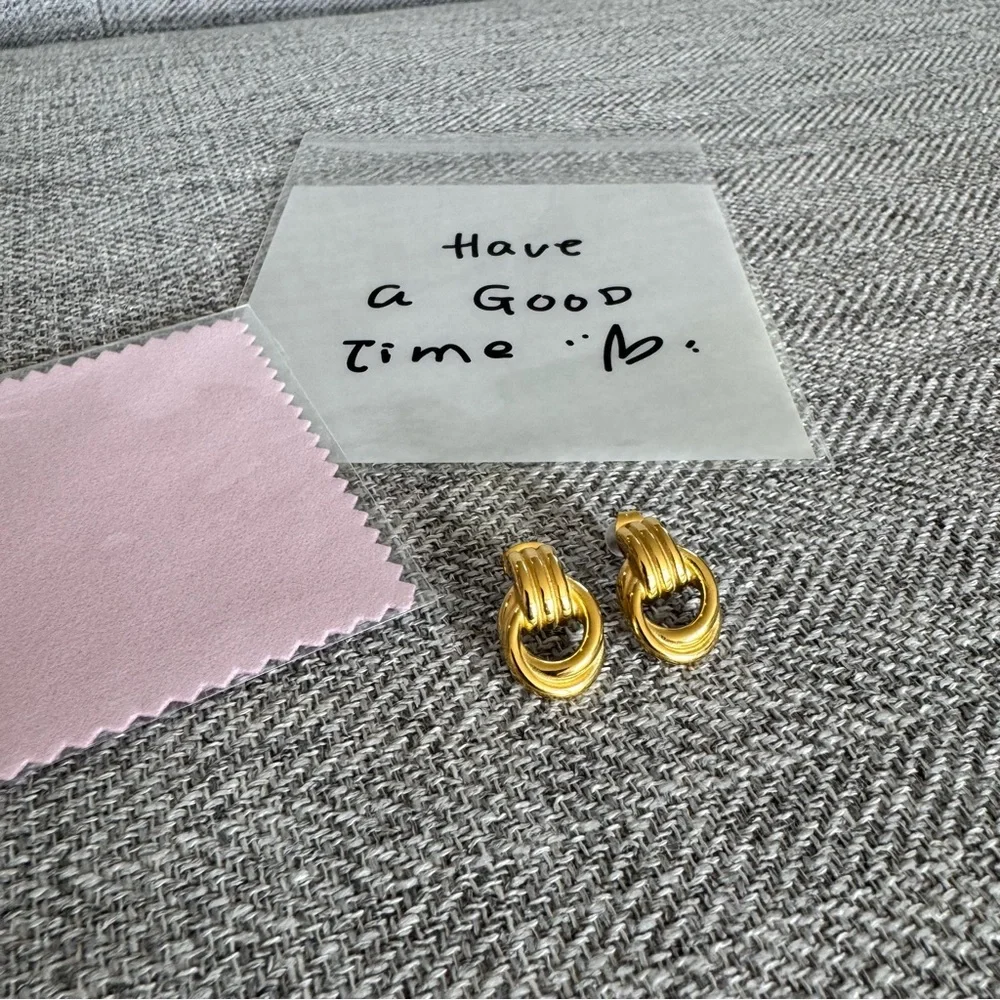 Elegant Gold Hoop Earrings - Picture 10 of 15